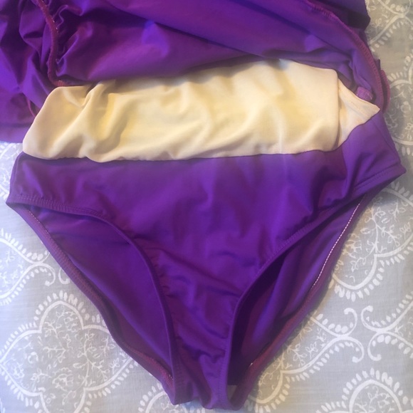 Kenneth Cole Reaction Slimming Waste Swim Dress - Picture 6 of 8